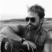 Offro lezioni di chitarra e teoria e solfeggio